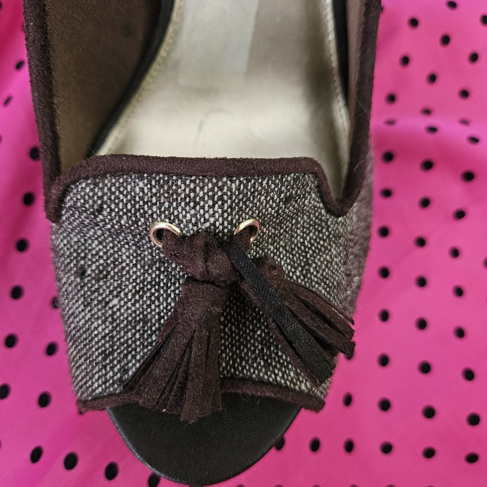 Christian Siriano Brown Peep Toe Tweed Vintage Preppy Tassel Heels Sz 9 - Picture 3 of 8
